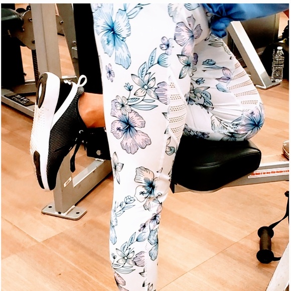 White Floral Gym Leggins ( Mesh) - Picture 5 of 5